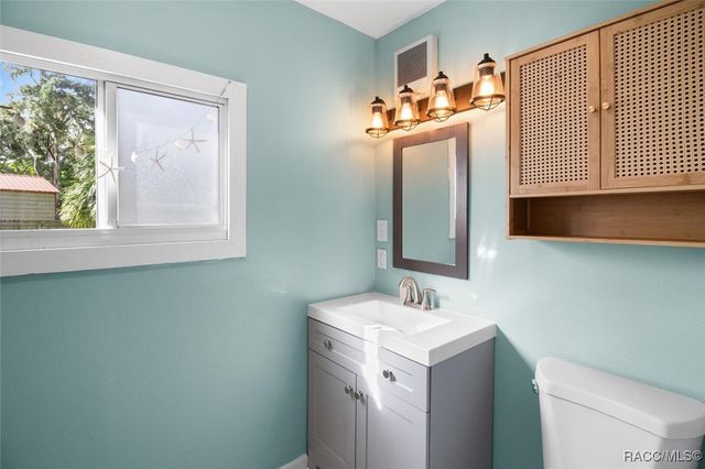 7 65th Street, Yankeetown, FL 34498