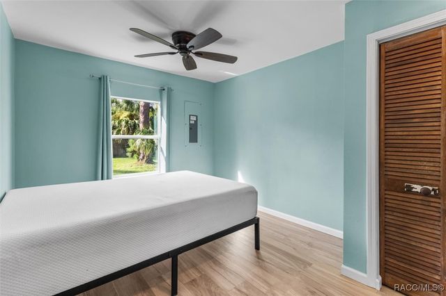 7 65th Street, Yankeetown, FL 34498