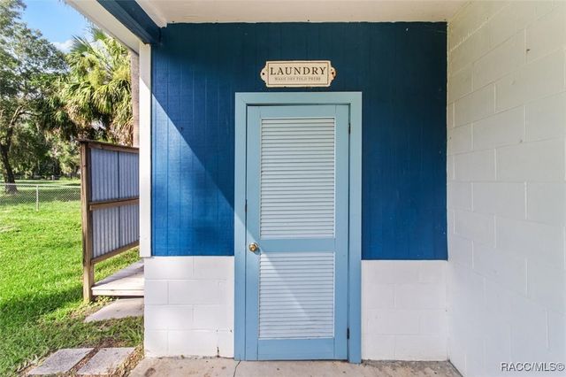 7 65th Street, Yankeetown, FL 34498