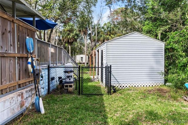 7 65th Street, Yankeetown, FL 34498