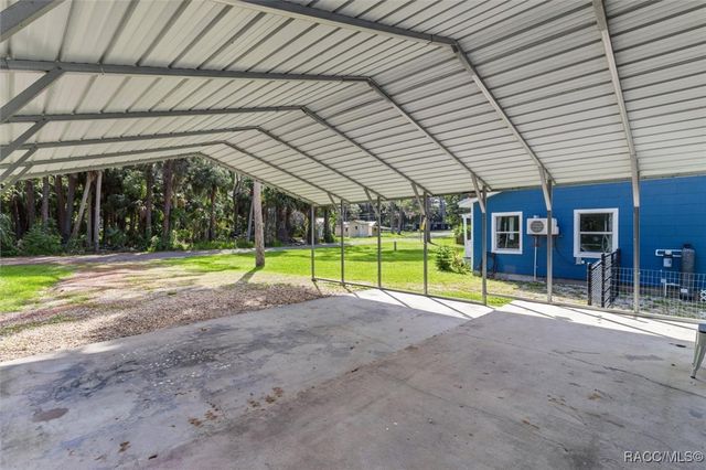 7 65th Street, Yankeetown, FL 34498