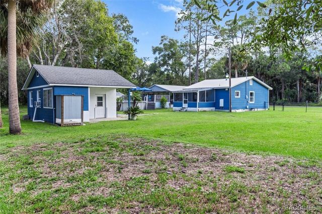 7 65th Street, Yankeetown, FL 34498