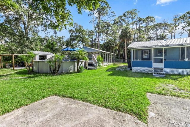 7 65th Street, Yankeetown, FL 34498