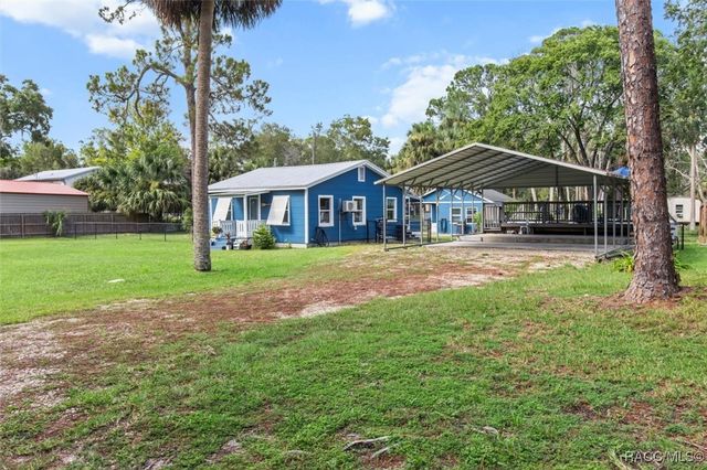 7 65th Street, Yankeetown, FL 34498