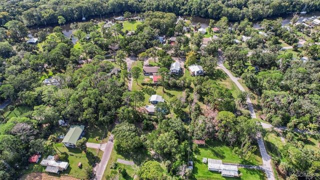 7 65th Street, Yankeetown, FL 34498