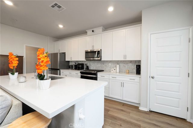 28246 Heirloom Drive 139, Temecula, CA 92591