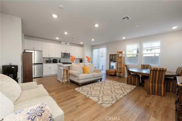 28246 Heirloom Drive 139, Temecula, CA 92591