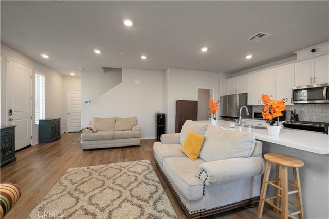 28246 Heirloom Drive 139, Temecula, CA 92591