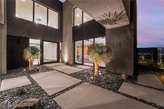 801 Dragons Eye Drive, Henderson, NV 89012