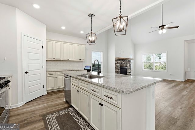 245 Southridge, Senoia, GA 30276
