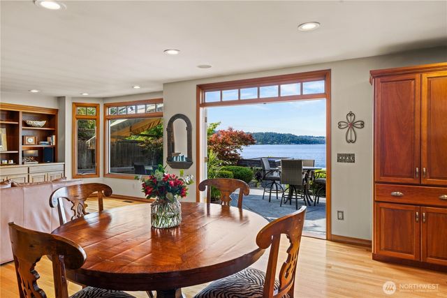 17834 SE 40th Place, Bellevue, WA 98008