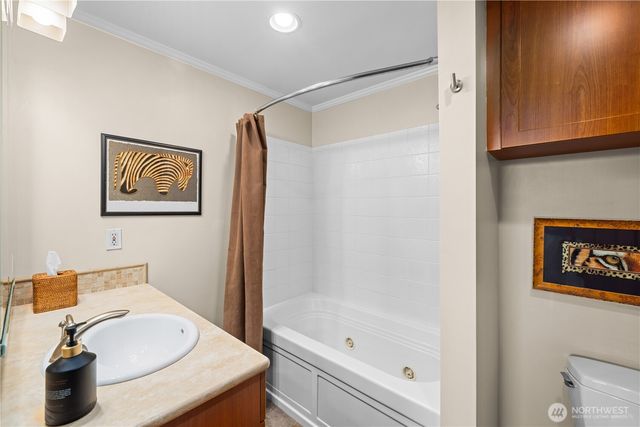 17834 SE 40th Place, Bellevue, WA 98008