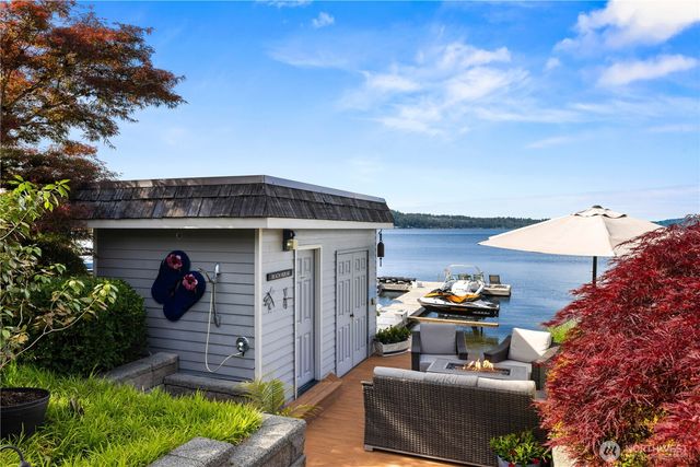 17834 SE 40th Place, Bellevue, WA 98008