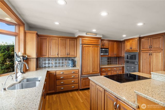17834 SE 40th Place, Bellevue, WA 98008