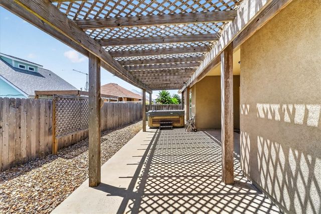 15710 Dyna St, Corpus Christi, TX 78418