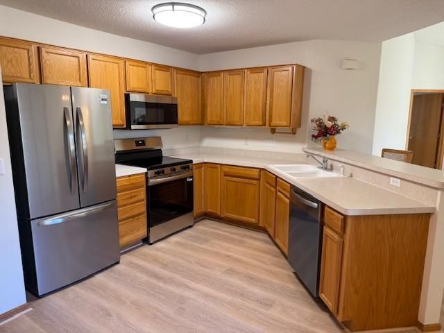 6080 Pond View Drive, Shorewood, MN 55331