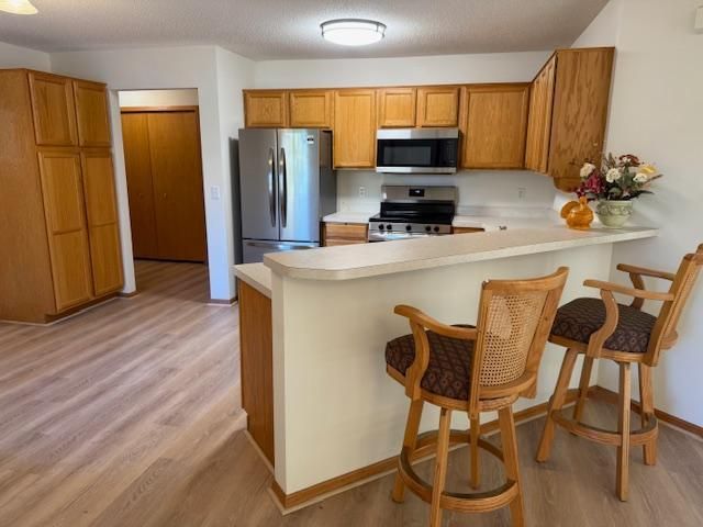 6080 Pond View Drive, Shorewood, MN 55331