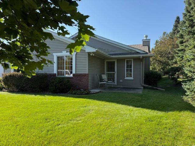 6080 Pond View Drive, Shorewood, MN 55331