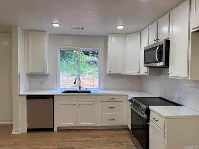 24 Kere, Cherokee Village, AR 72529