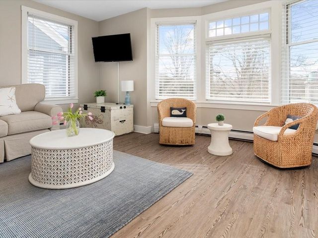 24 Perry Street C, Newport, RI 02840