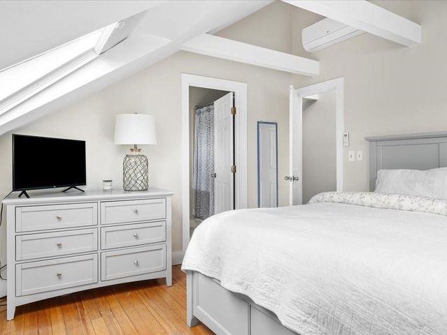 24 Perry Street C, Newport, RI 02840