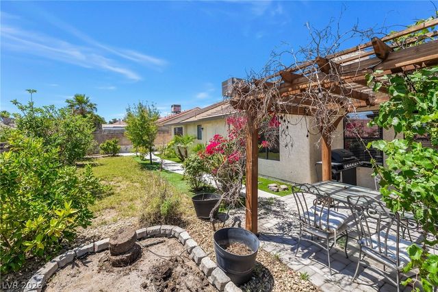 160 Drifting Sand Court, Henderson, NV 89074