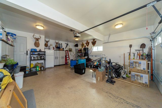 1201 N Scarlet Court, Addison, IL 60101