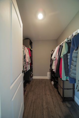 1201 N Scarlet Court, Addison, IL 60101