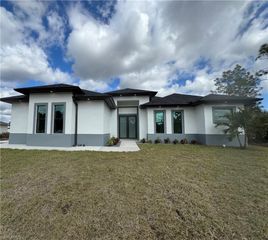 3541 20th AVE NE, Naples, FL 34120