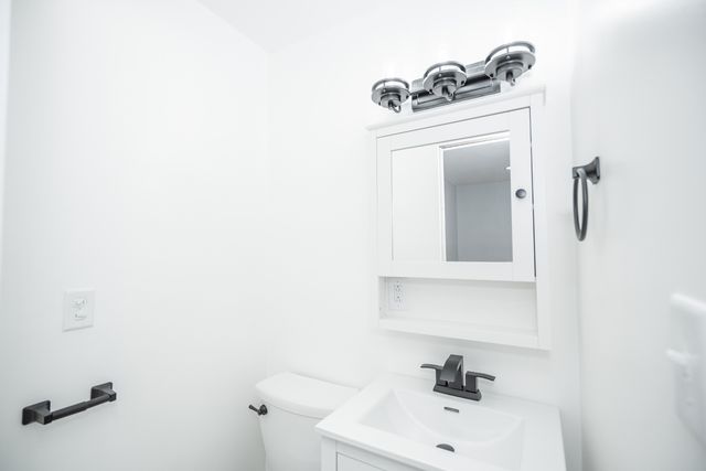 16221 Hermitage Avenue, Markham, IL 60428