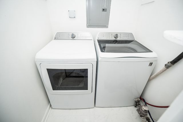 16221 Hermitage Avenue, Markham, IL 60428