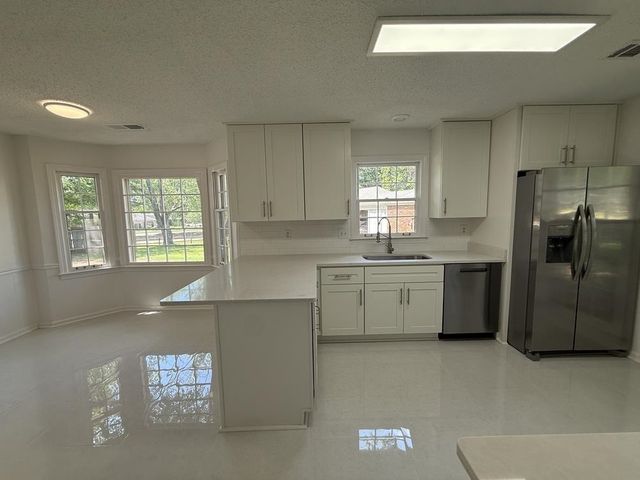 1931 WINE LEAF DR, Germantown, TN 38139
