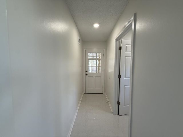 1931 WINE LEAF DR, Germantown, TN 38139