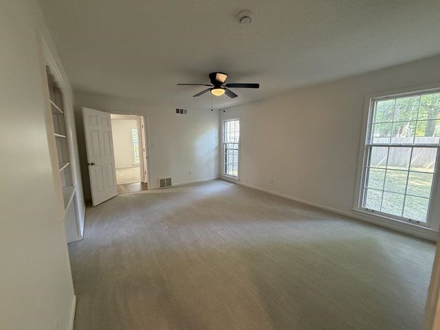 1931 WINE LEAF DR, Germantown, TN 38139