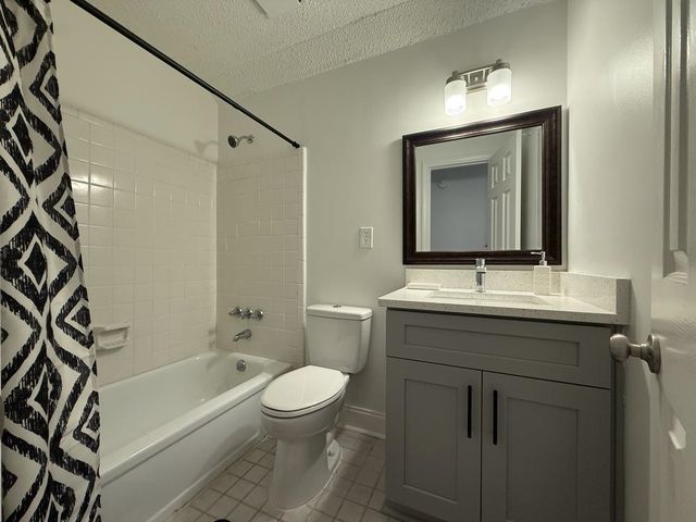 1931 WINE LEAF DR, Germantown, TN 38139