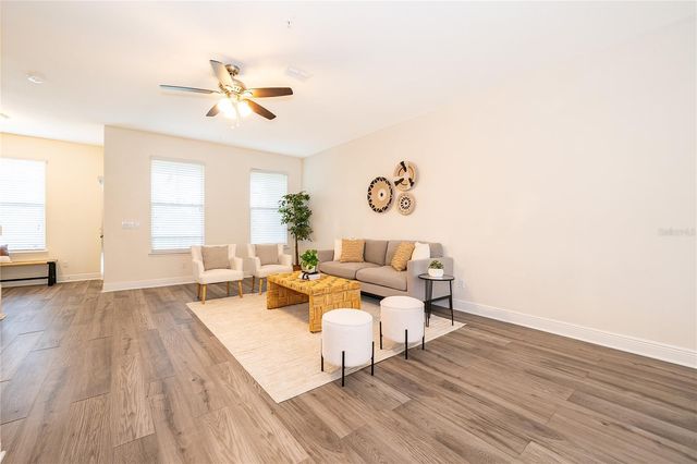 10061 TOWN LAKE DRIVE, Orlando, FL 32832