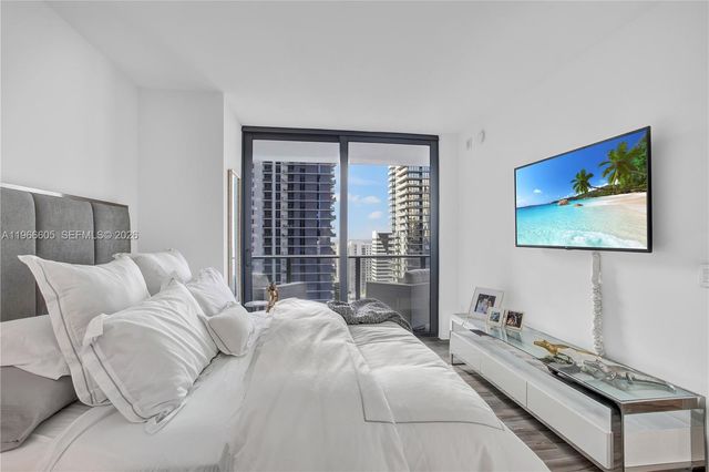 801 S Miami Ave 2209, Miami, FL 33130