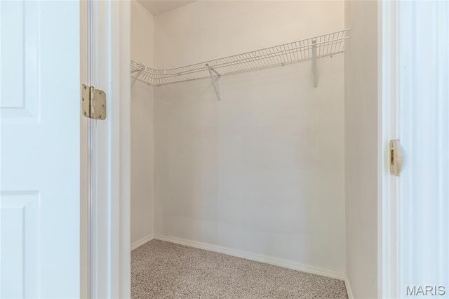 1209 Woodcrest Lane, Hazelwood, MO 63042