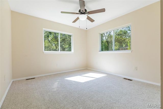 1209 Woodcrest Lane, Hazelwood, MO 63042