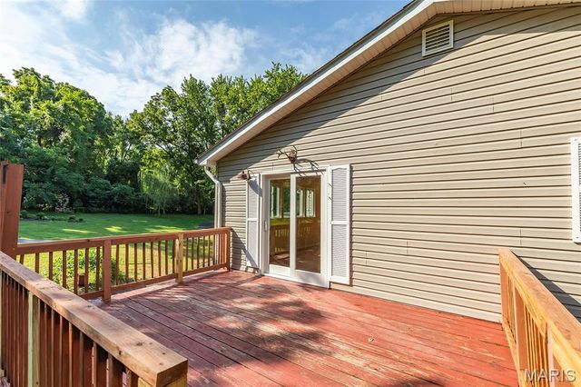 1209 Woodcrest Lane, Hazelwood, MO 63042