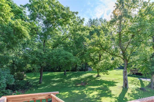 1209 Woodcrest Lane, Hazelwood, MO 63042