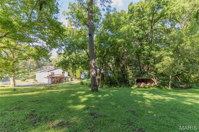 1209 Woodcrest Lane, Hazelwood, MO 63042