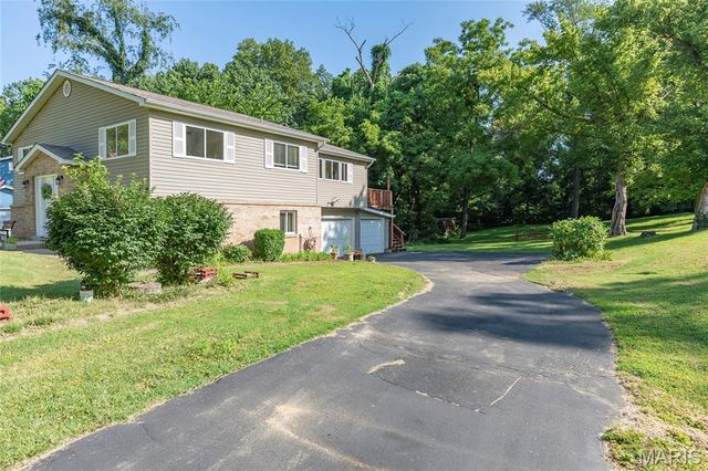 1209 Woodcrest Lane, Hazelwood, MO 63042