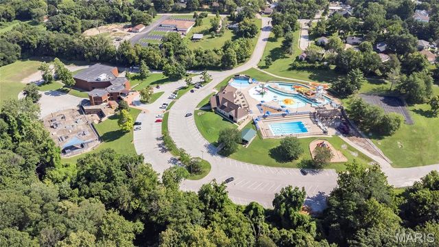 1209 Woodcrest Lane, Hazelwood, MO 63042