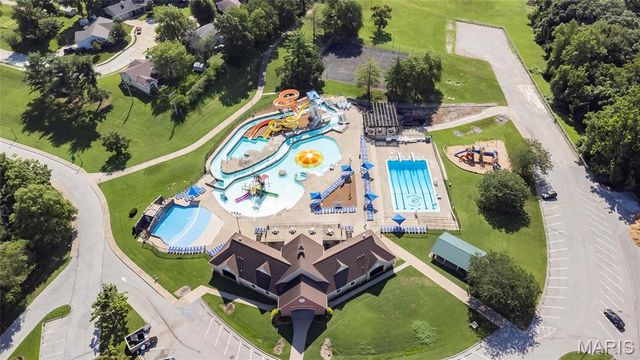 1209 Woodcrest Lane, Hazelwood, MO 63042