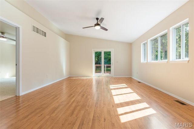 1209 Woodcrest Lane, Hazelwood, MO 63042