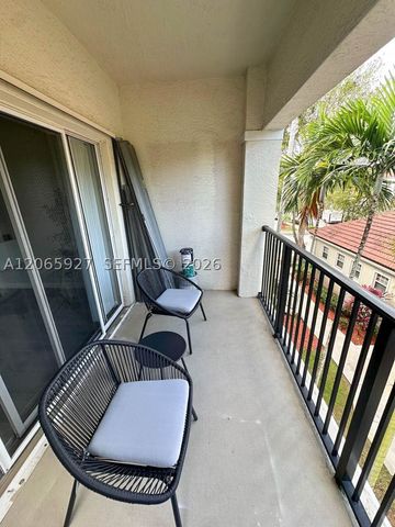 5840 W Sample Rd 305, Coral Springs, FL 33067