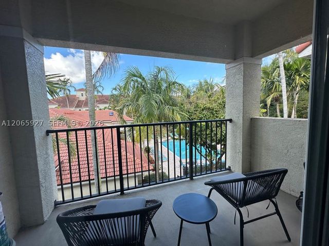 5840 W Sample Rd 305, Coral Springs, FL 33067