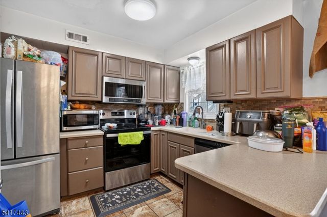 150 Paulison Ave 16, Passaic City, NJ 07055