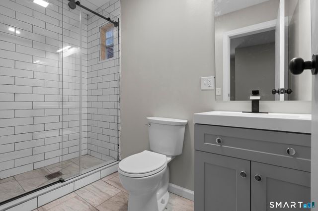 140 Grand Street 3C, Waterbury, CT 06702